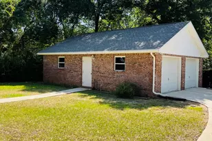 367 Okaloosa Ave, Valparaiso, FL 32580 - Photo 90