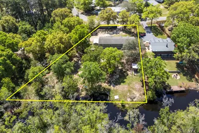 748 Phillips Drive, Freeport, FL 32439 - Photo 1