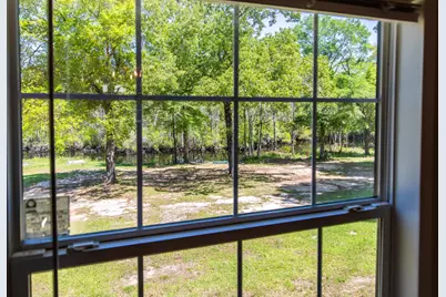 748 Phillips Drive, Freeport, FL 32439 - Photo 14