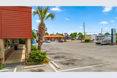 11 SE Eglin Parkway SE, Fort Walton Beach, FL 32548 - Photo 4