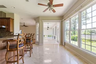 421 Emerald Pointe Dr, Mary Esther, FL 32569 - Photo 10