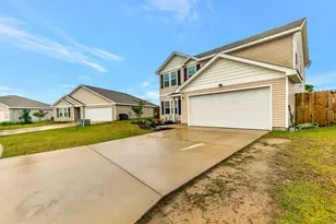 213 E Lockwood Way E, Defuniak Springs, FL 32435 - Photo 2