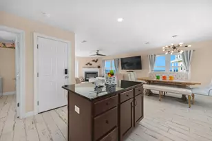 320 Sunny Dr, Mary Esther, FL 32569 - Photo 66