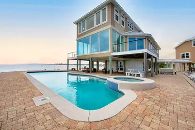 320 Sunny Drive, Mary Esther, FL 32569 - Photo 10