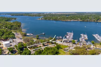 834 Bayshore Drive, Niceville, FL 32578 - Photo 8