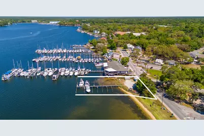 834 Bayshore Drive, Niceville, FL 32578 - Photo 12