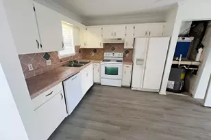 1330 SE Miracle Strip Parkway SE, Fort Walton Beach, FL 32548 - Photo 6