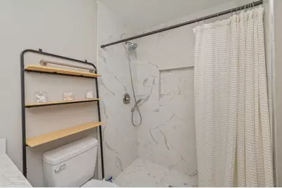 254 E Iris Lane E, Defuniak Springs, FL 32433 - Photo 4