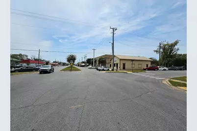 202 S Main Street S, Crestview, FL 32536 - Photo 12