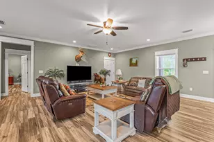 5105 Pasco Broxson Cir, Holt, FL 32564 - Photo 12