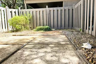 1000 Bay Dr, Niceville, FL 32578 - Photo 8