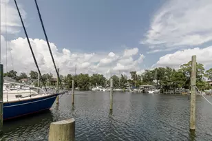 1000 Bay Dr, Niceville, FL 32578 - Photo 10