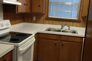 106 Valencia Dr, Fort Walton Beach, FL 32547 - Photo 2