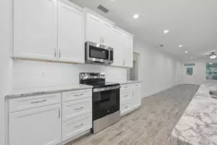 1488 Pine St, Niceville, FL 32578 - Photo 10