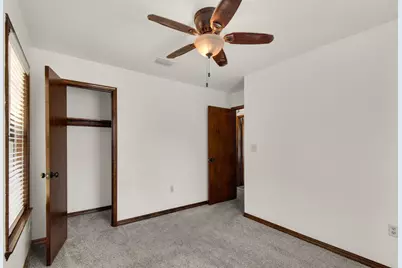 223 W Pinoak Court W, Crestview, FL 32539 - Photo 16