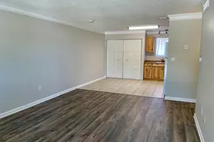 201 E College Blvd E, Niceville, FL 32578 - Photo 2