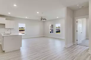 8077 Fir Tree Dr, Milton, FL 32583 - Photo 18