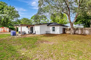 22 NW Robinwood Dr NW, Fort Walton Beach, FL 32548 - Photo 24