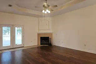 4695 Lovegrass Ln, Crestview, FL 32539 - Photo 4