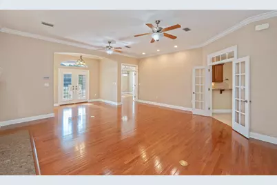 4210 Cougar Circle, Niceville, FL 32578 - Photo 8