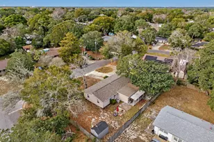 136 NW Robinwood Dr NW, Fort Walton Beach, FL 32548 - Photo 44