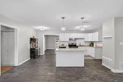 136 NW Robinwood Drive NW, Fort Walton Beach, FL 32548 - Photo 10