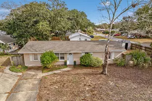 136 NW Robinwood Dr NW, Fort Walton Beach, FL 32548 - Photo 42