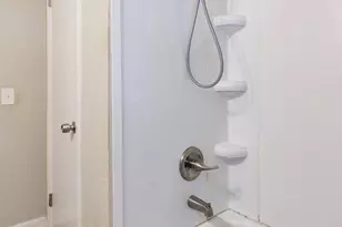 6586 Sellers Dr, Milton, FL 32570 - Photo 8