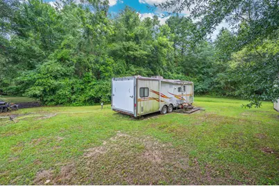 836 Palmer Drive, Caryville, FL 32427 - Photo 16