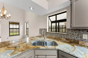 206 Woodland Park Cir, Mary Esther, FL 32569 - Photo 10