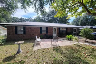 114 Aero Dr, Defuniak Springs, FL 32433 - Photo 2