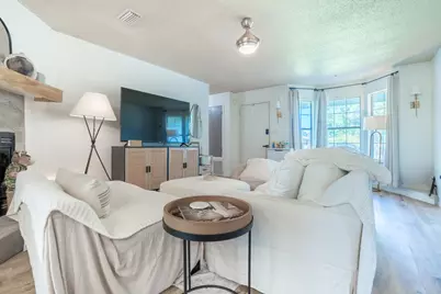 406 Rosewood Avenue, Mary Esther, FL 32569 - Photo 6