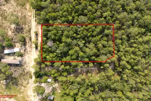 7 8 9 10 Tarpon Ln, Defuniak Springs, FL 32433 - Photo 1