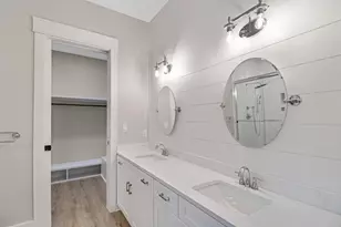 258 W Bayou Forest Dr W, Freeport, FL 32439 - Photo 4