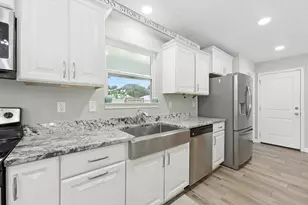 1401 Hickory St, Niceville, FL 32578 - Photo 18