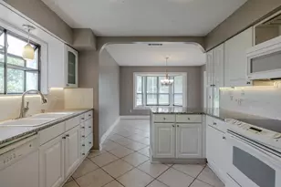 3625 E Ohenry Dr E, Panama City, FL 32408 - Photo 8