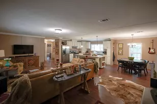 817 N Planters Dr N, Laurel Hill, FL 32567 - Photo 20