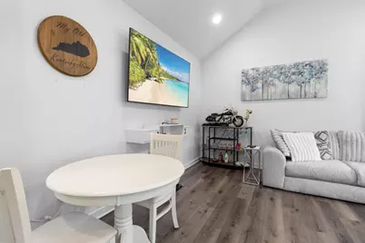 211 W Renoir Road W, Defuniak Springs, FL 32433 - Photo 8