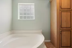 4012 Edwards Rd, Southport, FL 32409 - Photo 14