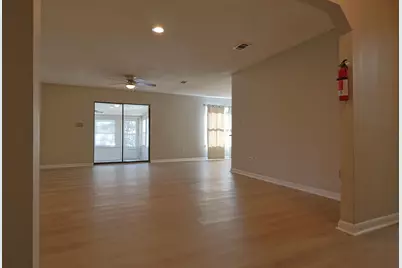 392 E Pine Street E, Mary Esther, FL 32569 - Photo 14
