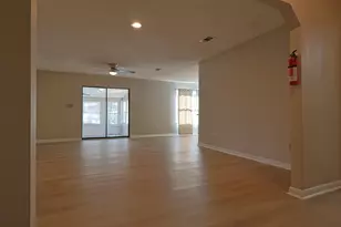 392 E Pine Street E, Mary Esther, FL 32569 - Photo 14