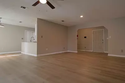 392 E Pine Street E, Mary Esther, FL 32569 - Photo 12