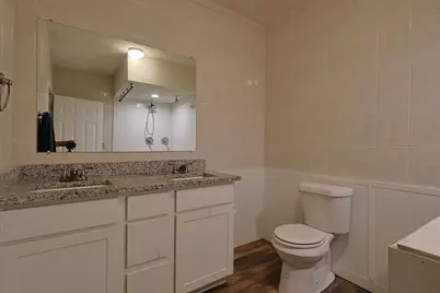 392 E Pine Street E, Mary Esther, FL 32569 - Photo 20