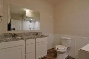 392 E Pine Street E, Mary Esther, FL 32569 - Photo 20