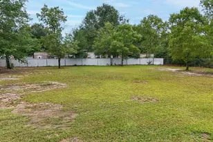 915 Oakridge Rd, Defuniak Springs, FL 32433 - Photo 6