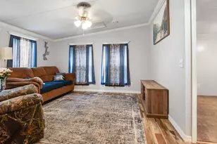 915 Oakridge Rd, Defuniak Springs, FL 32433 - Photo 16