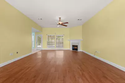 732 Denise Drive, Crestview, FL 32536 - Photo 2