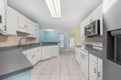 732 Denise Drive, Crestview, FL 32536 - Photo 10