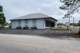 133 NE Hospital Dr NE, Fort Walton Beach, FL 32548 - Photo 2