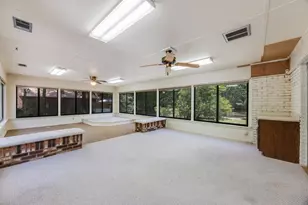 2601 Edgewater Dr, Niceville, FL 32578 - Photo 6